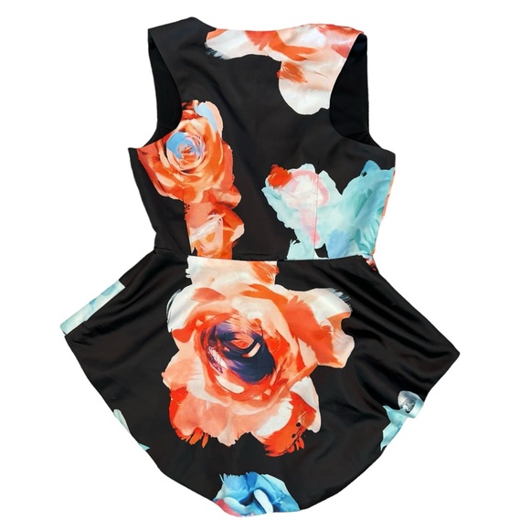 Dramatic Floral High Low Peplum Top - Picture 6 of 13
